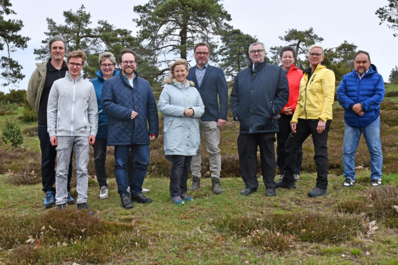 Ministerin Eder besucht Wacholderheide